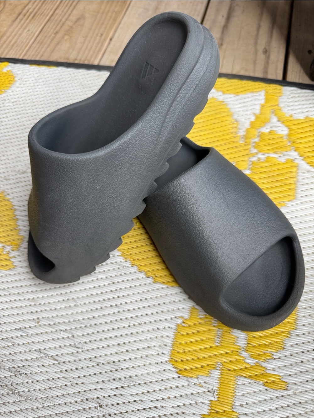 Yeezy Foam Slide Sandals in Dark Gray